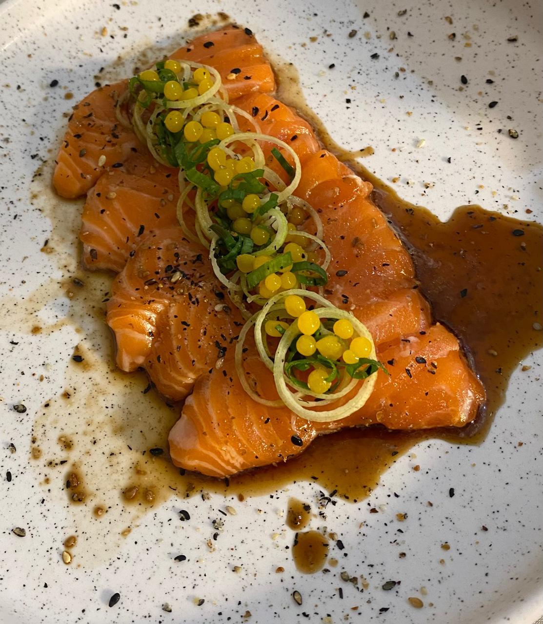 Entradas — sunomono, carpaccio e ceviche